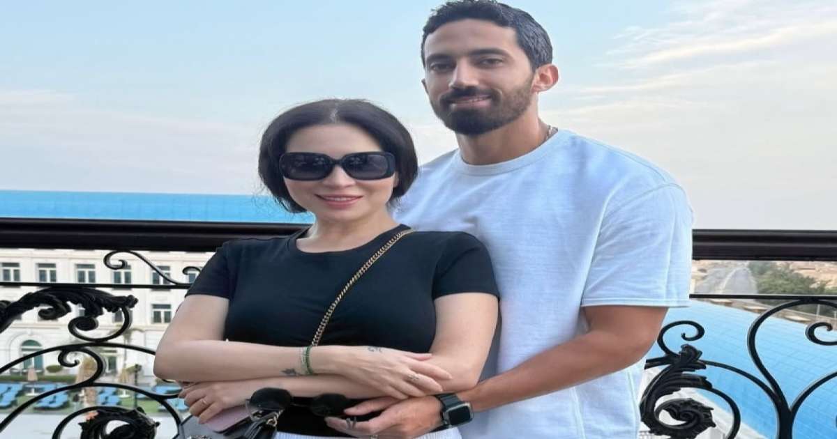 أحدث ظهور لمي عز الدين بعد عقد القران