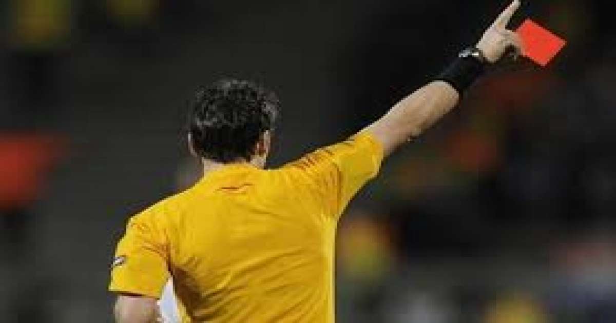 ثُلاثي يُمثّل التحكيم التونسي في كأس إفريقيا